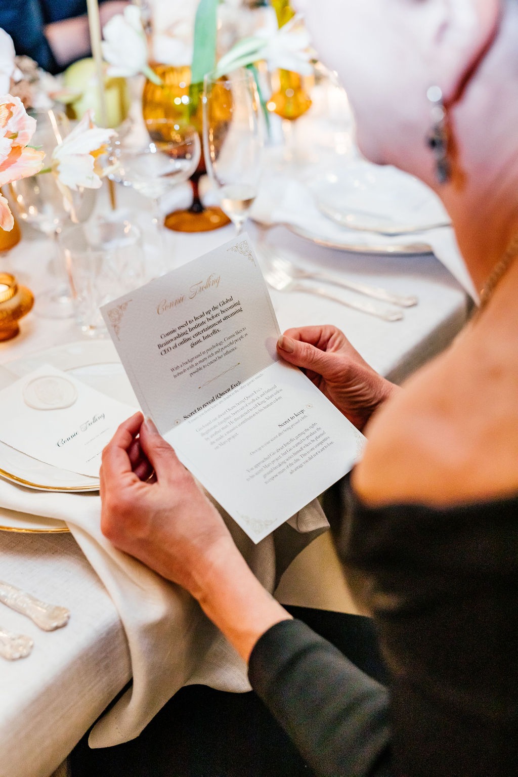 Royal Murder Mystery Host Your Own Game Kit - 23 Guests - Image 2